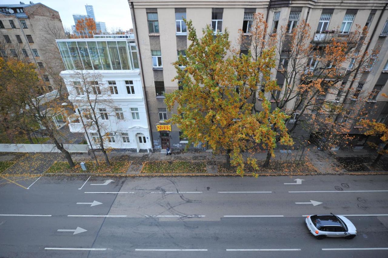 Central Comfort At Hanzas Residence, Stay Near Cafes, Bars, Museums & Esplanade Riga Extérieur photo