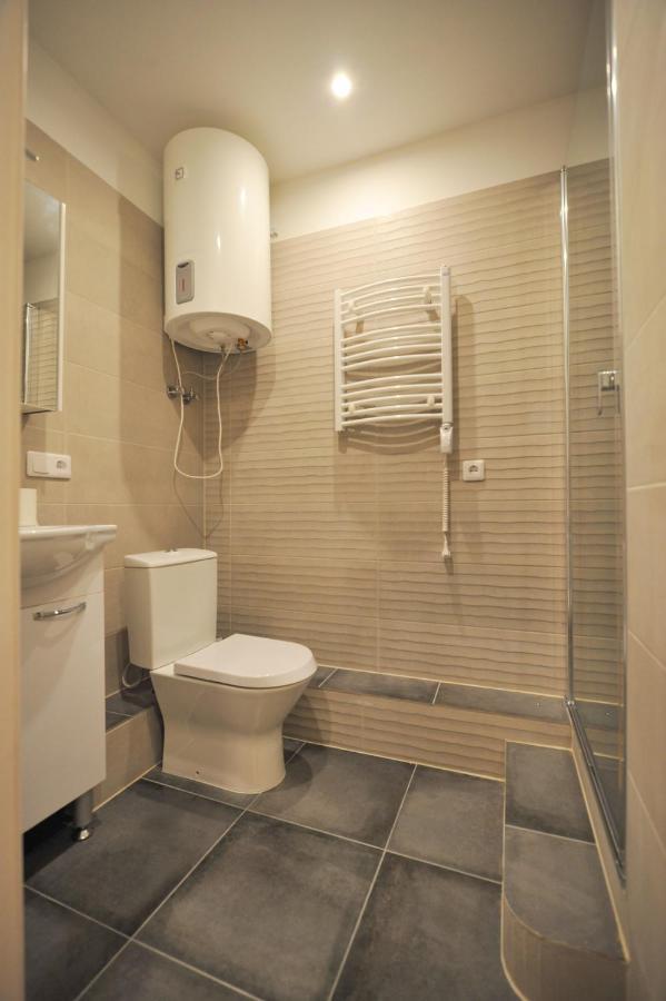 Central Comfort At Hanzas Residence, Stay Near Cafes, Bars, Museums & Esplanade Riga Extérieur photo
