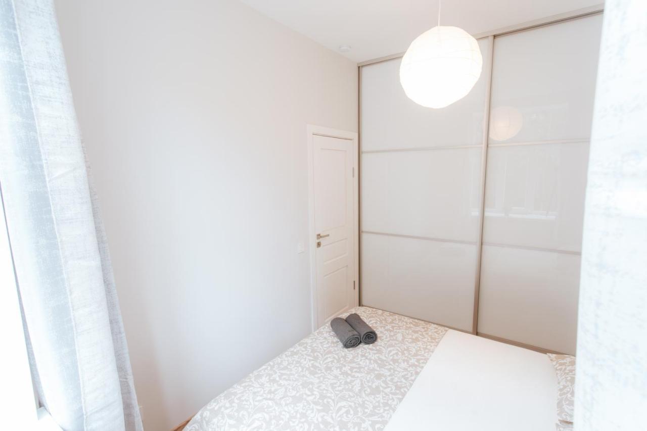 Central Comfort At Hanzas Residence, Stay Near Cafes, Bars, Museums & Esplanade Riga Extérieur photo