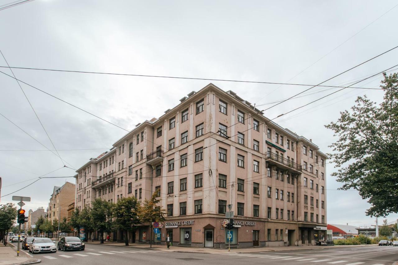 Central Comfort At Hanzas Residence, Stay Near Cafes, Bars, Museums & Esplanade Riga Extérieur photo