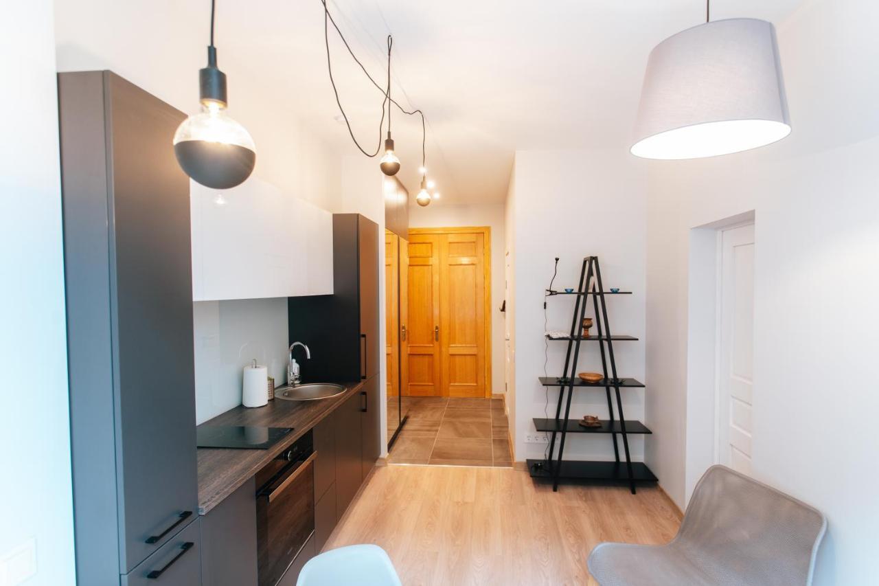Central Comfort At Hanzas Residence, Stay Near Cafes, Bars, Museums & Esplanade Riga Extérieur photo